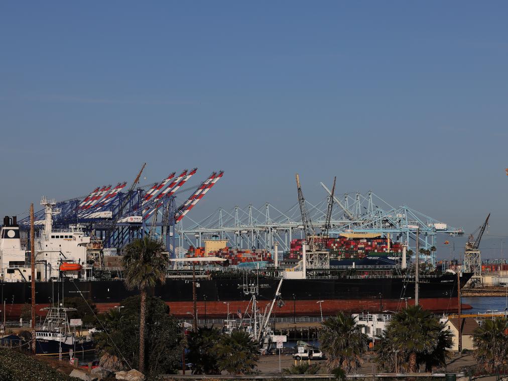 走”——美国商户期待中国商品进口回正轨不朽情缘游戏平台希望圣诞节不要“被偷